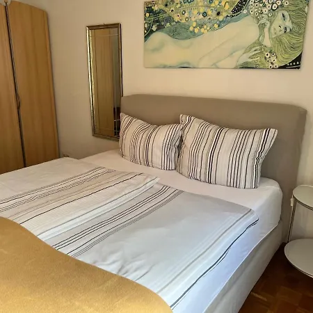 Apartment Apartmenthaus Zentrum Komfort Mit Minikuchen Verschiedener Grossen