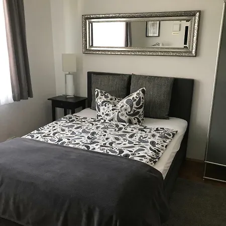 Apartment Apartmenthaus Zentrum Komfort Mit Minikuchen Verschiedener Grossen Kassel