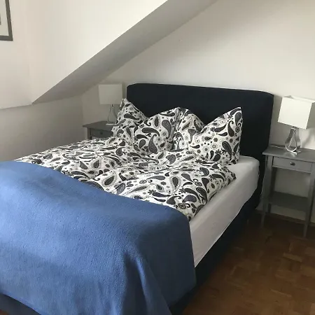 Apartmenthaus Zentrum Komfort Mit Minikuchen Verschiedener Grossen Kassel