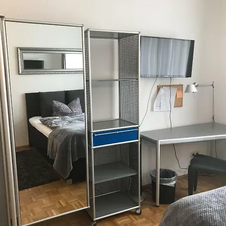 Apartment Apartmenthaus Zentrum Komfort Mit Minikuchen Verschiedener Grossen *