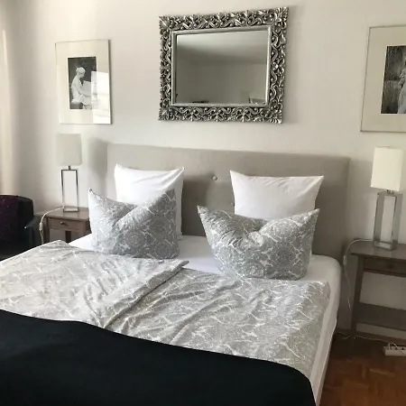 Apartmenthaus Zentrum Komfort Mit Minikuchen Verschiedener Grossen Apartment Kassel