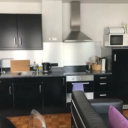 Apartmenthaus Zentrum Komfort Mit Minikuchen Verschiedener Grossen *
